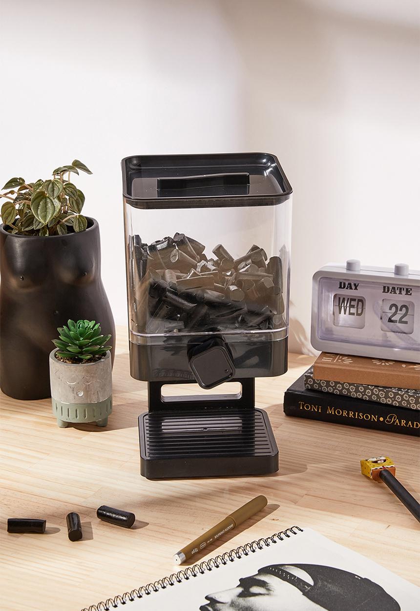 Typo - Food dispenser - black