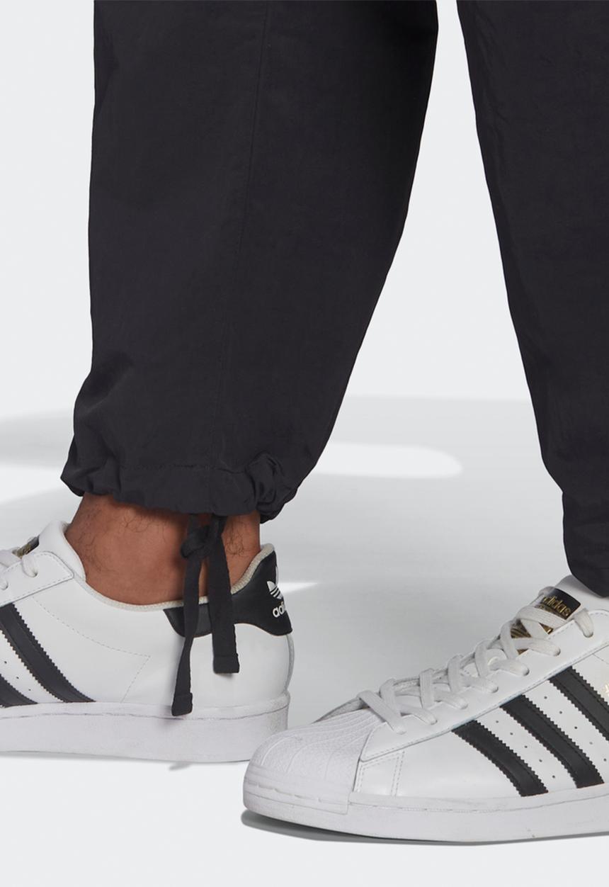 adidas Originals - TREFOIL A33 CARGO PANTS - black 