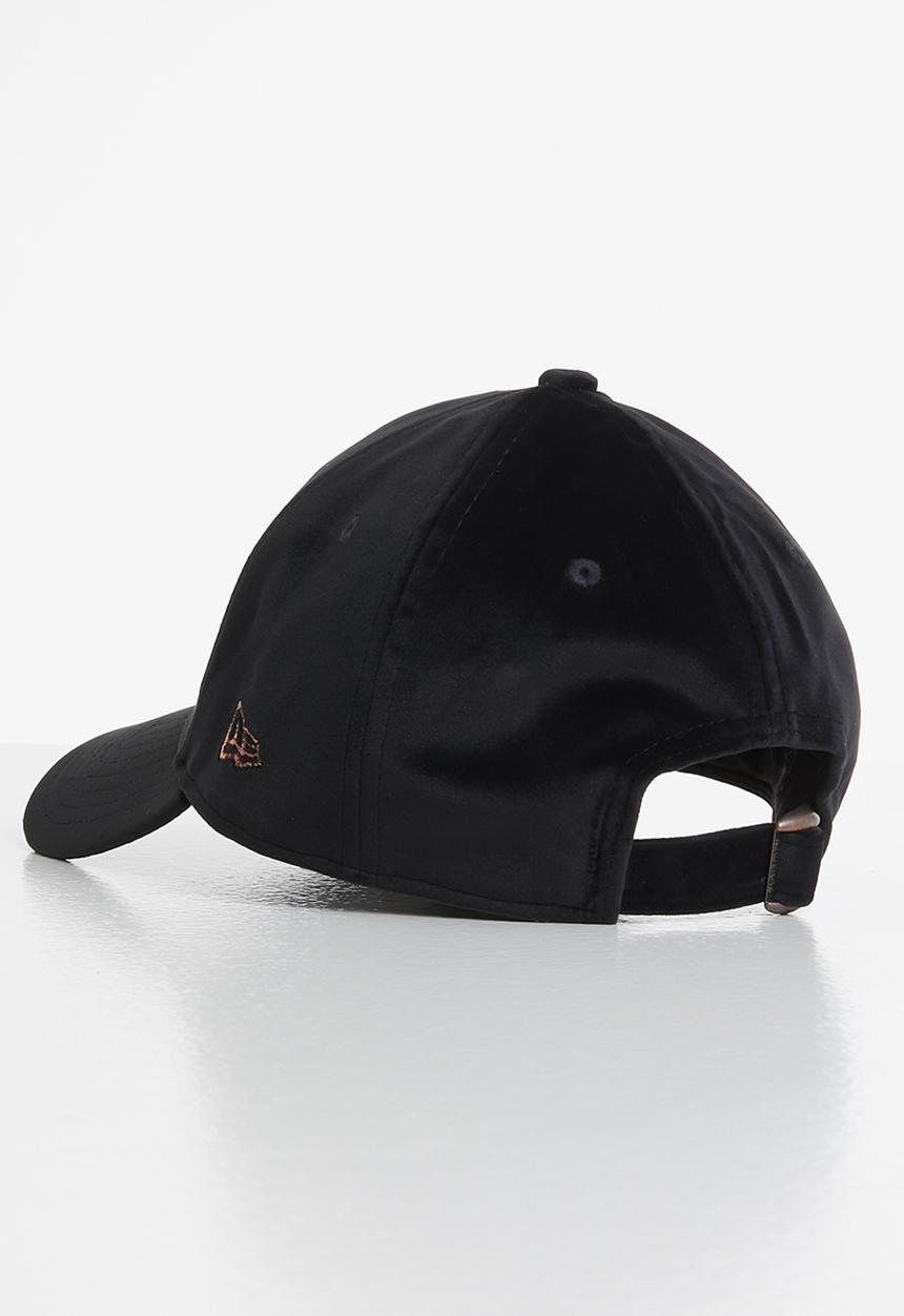 New Era - Female wmns metallic velour 9forty - black