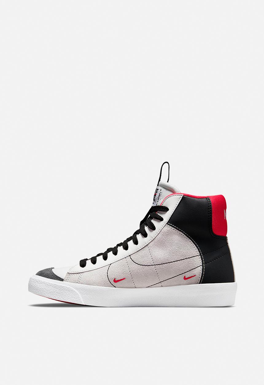 Nike - Nike blazer mid '77 se d - summit white/black-university red