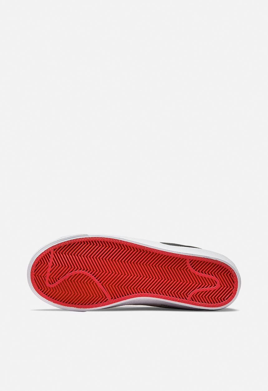 Nike - Nike blazer mid '77 se d - summit white/black-university red