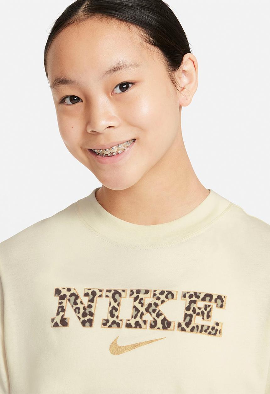 Nike - G nsw tee boxy - neutral