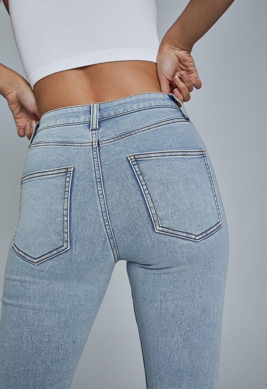 Cotton On - Mid rise cropped super stretch - roadknight blue pockets