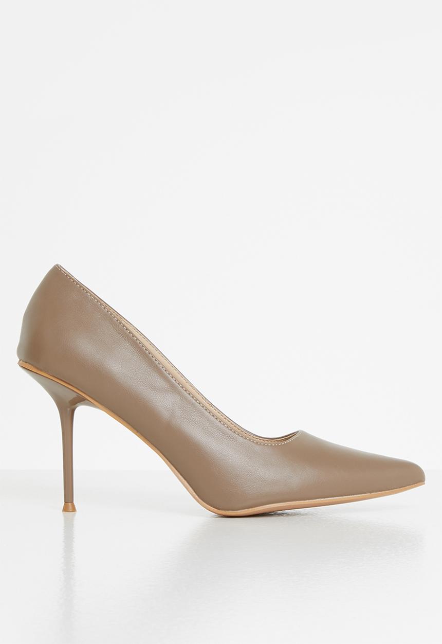 Superbalist - Haila court heels - taupe