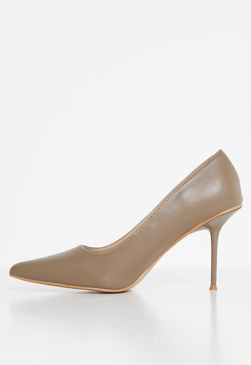 Superbalist - Haila court heels - taupe