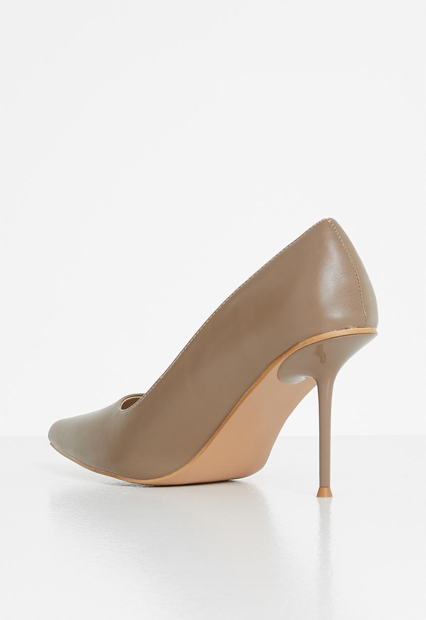 Superbalist - Haila court heels - taupe