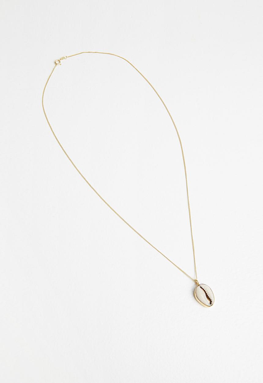 Matter of Fakt - Cowrie shell pendant - brass