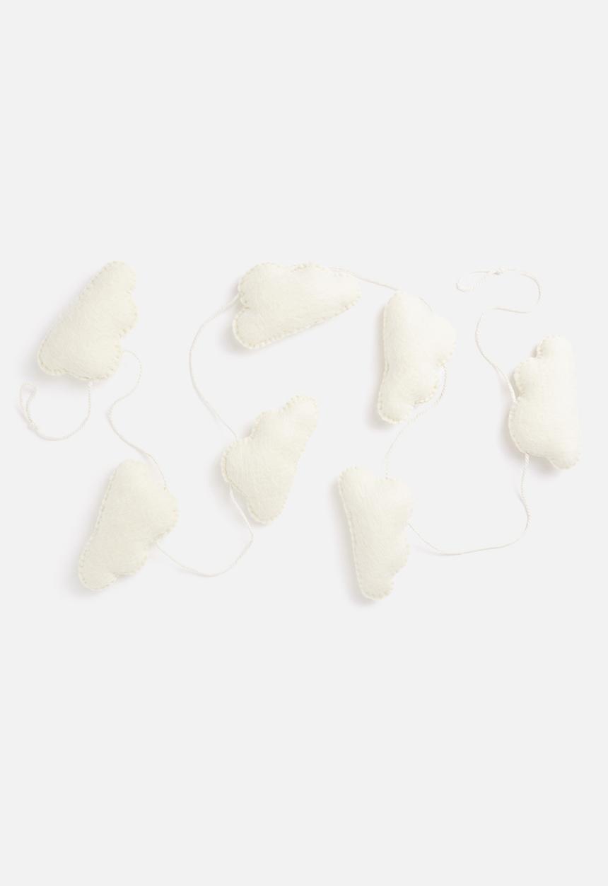 Sixth Floor - Cloudy felt garland - white