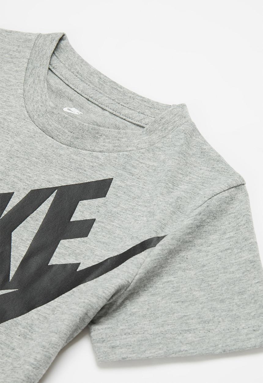 Nike - Nkb boys jumbo futura tee - grey
