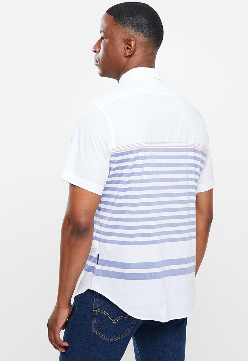 Nautica - W17903 s/s navtech small stripe shirt - bright white 