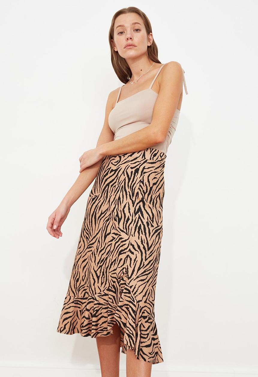 Trendyol - Zebra patterned knitted skirt - camel