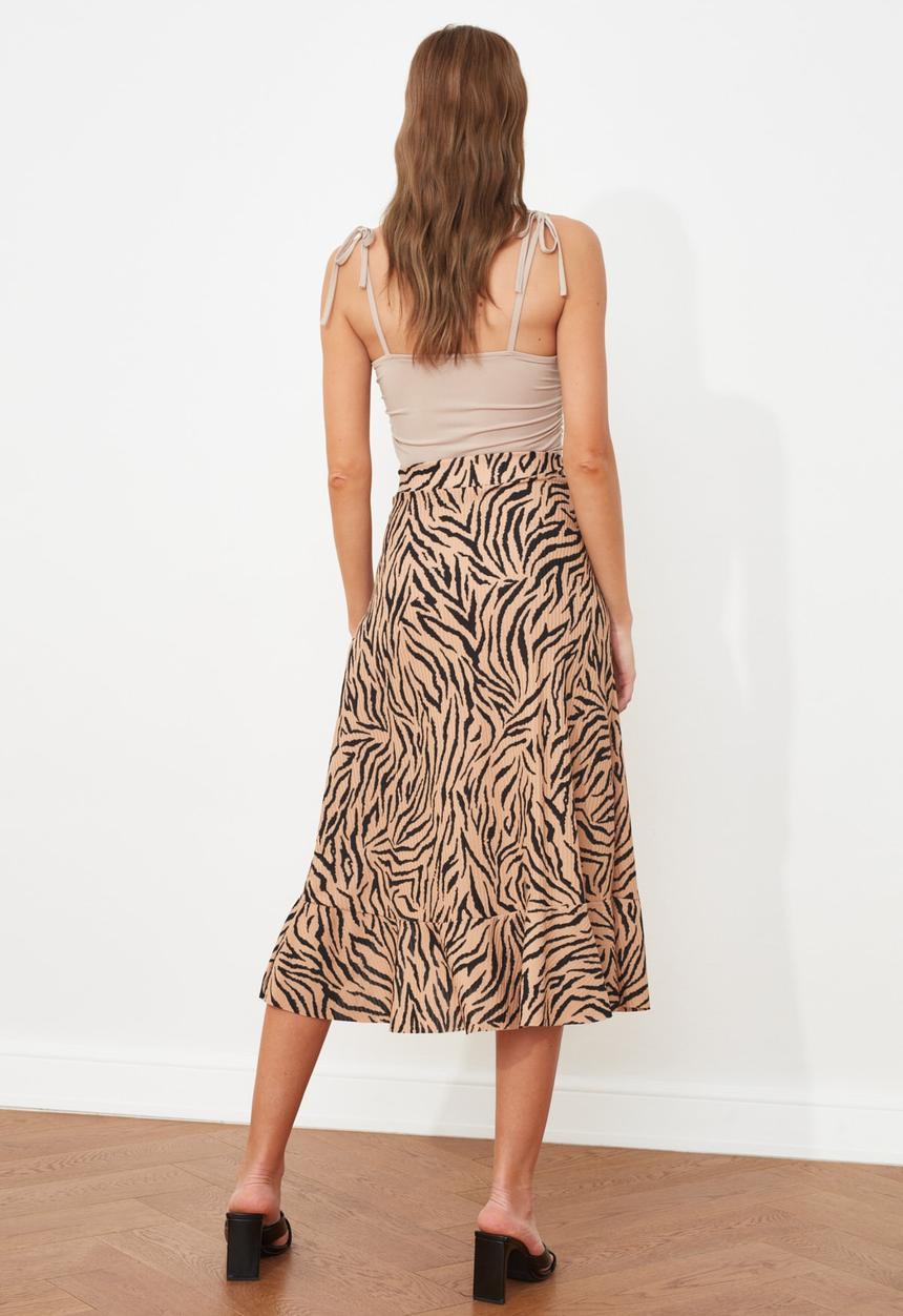 Trendyol - Zebra patterned knitted skirt - camel