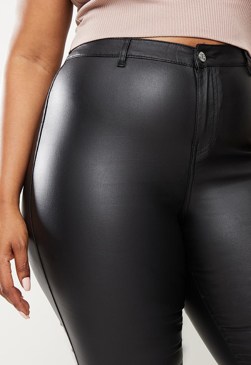 Missguided - Plus vice coated jeans with belt loops - black
