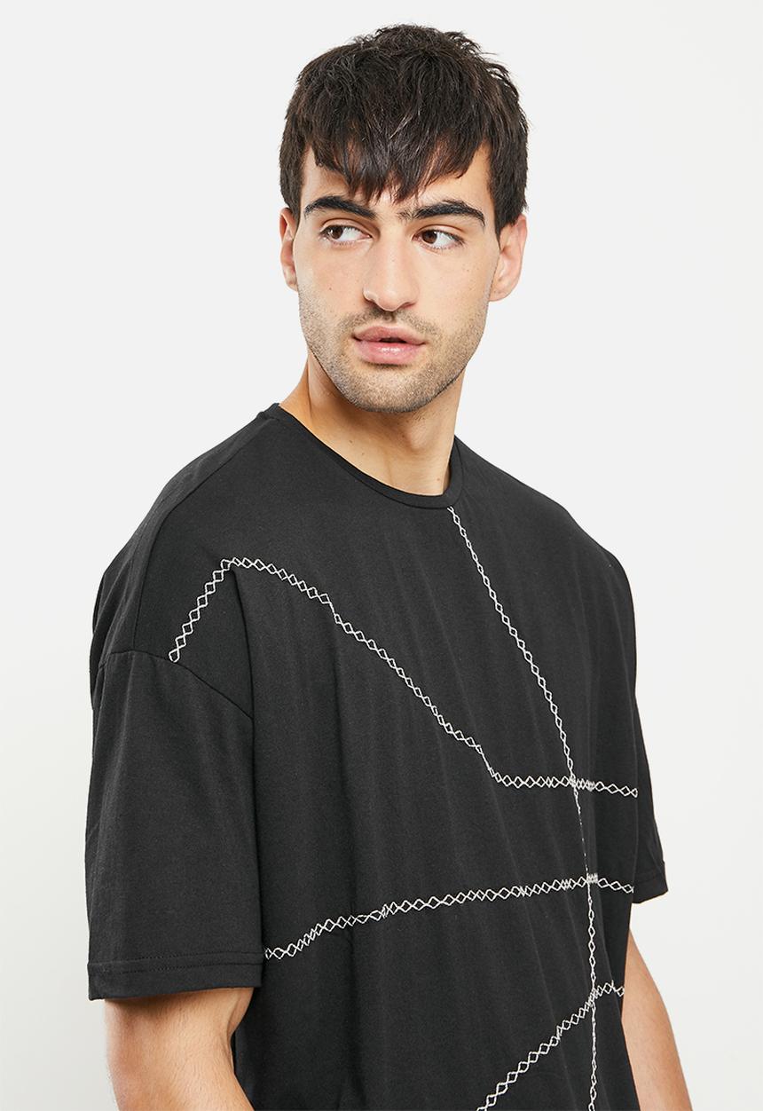 Trendyol - Lines patterned short sleeve tee - black