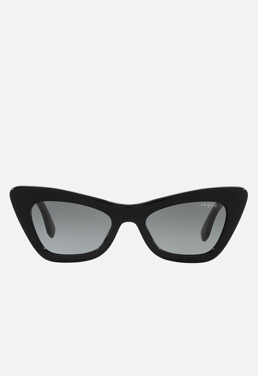 Vogue Eyewear - Cat eye sunglasses - black