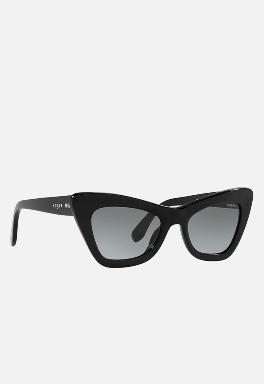 Vogue Eyewear - Cat eye sunglasses - black
