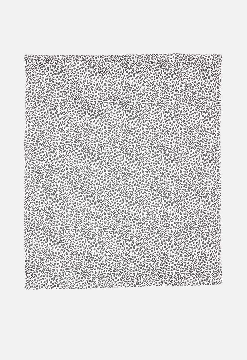Sixth Floor - Print foldable picnic mat - black & white