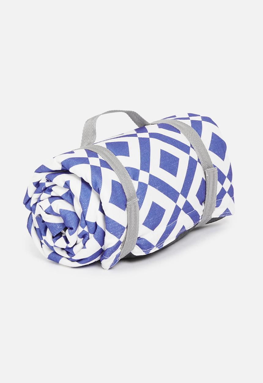 Sixth Floor - Aavaros foldable picnic mat - blue