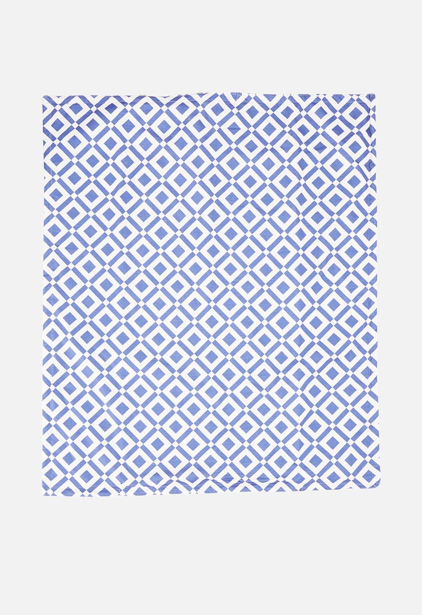 Sixth Floor - Aavaros foldable picnic mat - blue