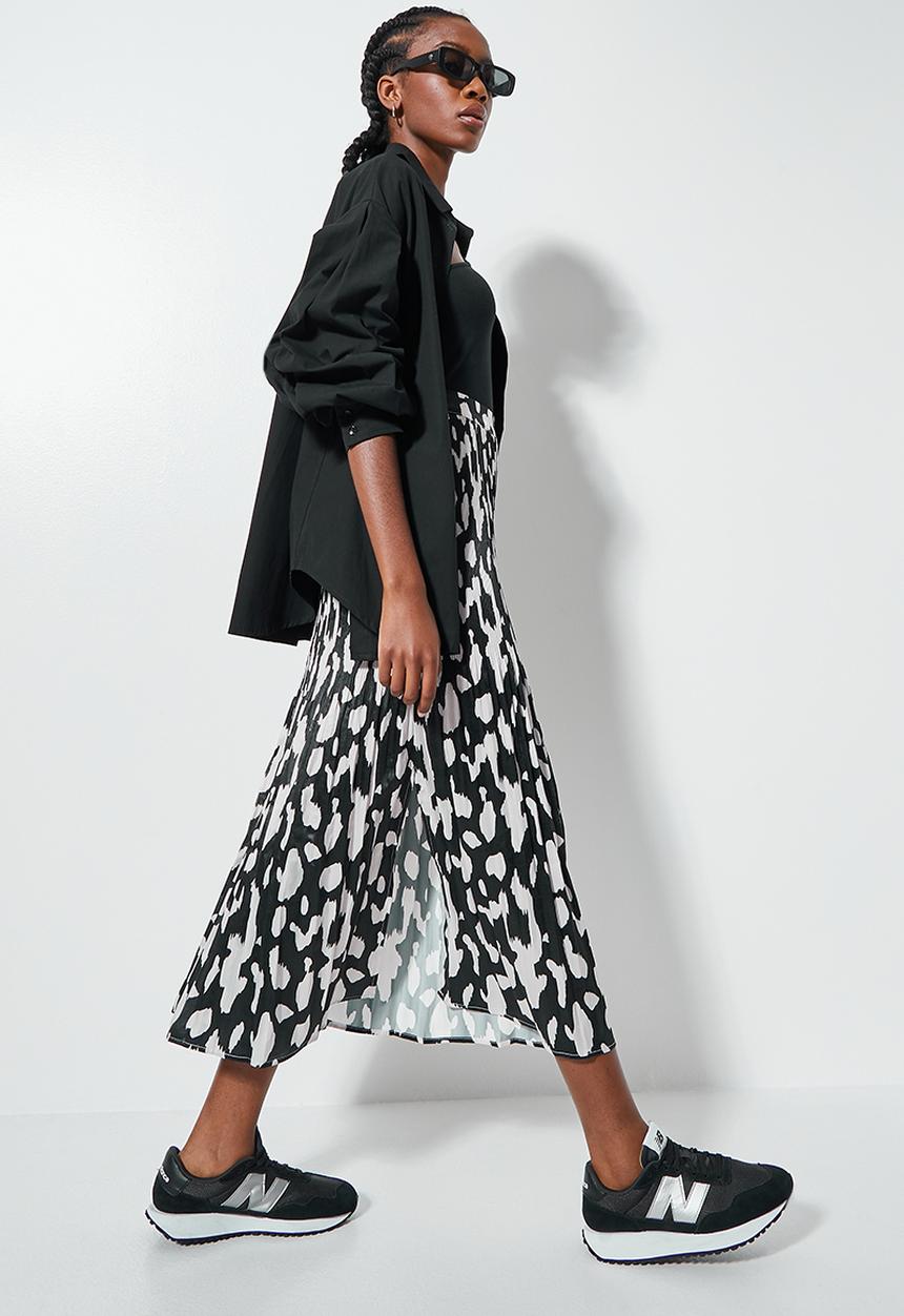 Superbalist - Side slit skirt - black & white