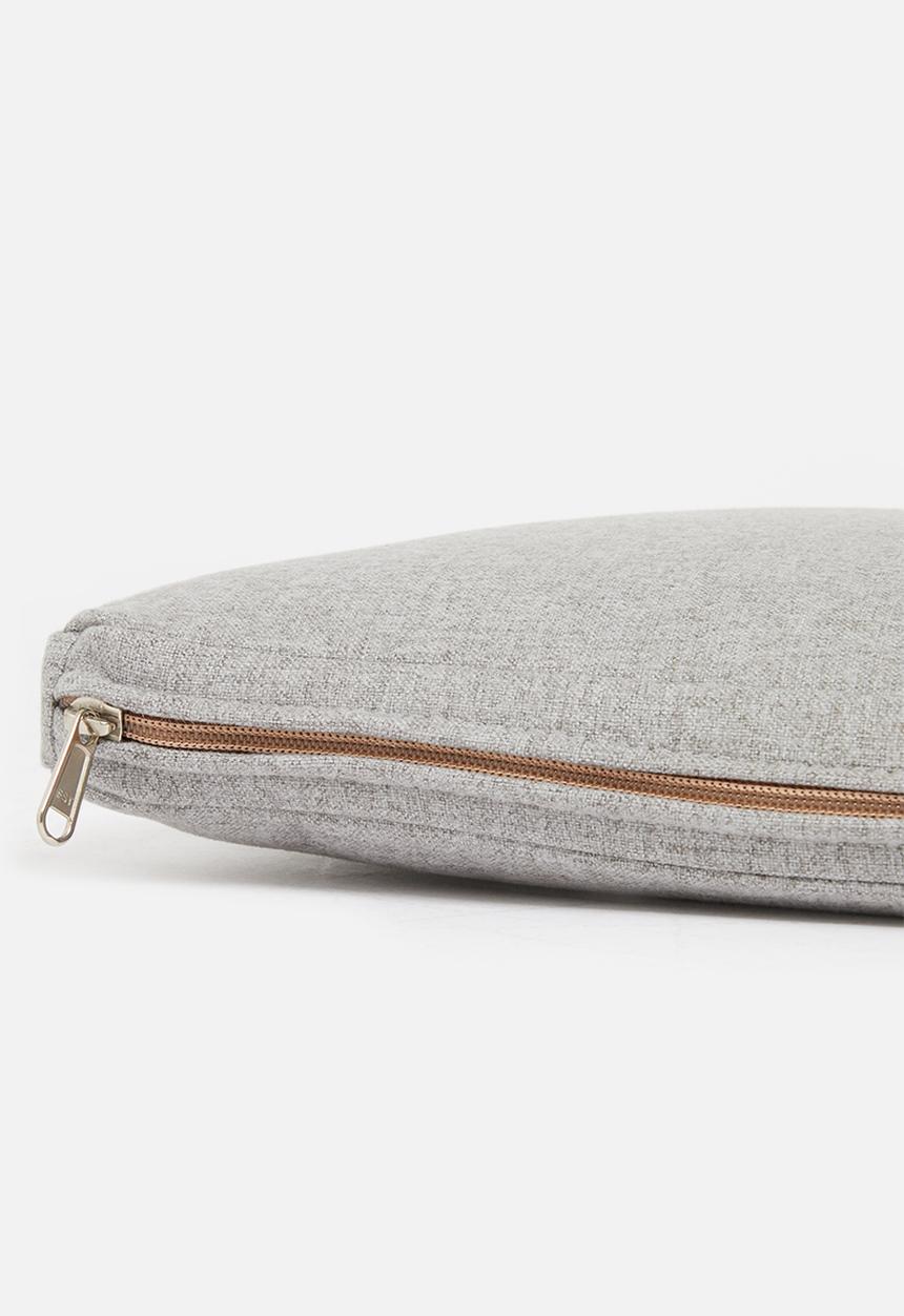 Grey Gardens - Dog bed - natural