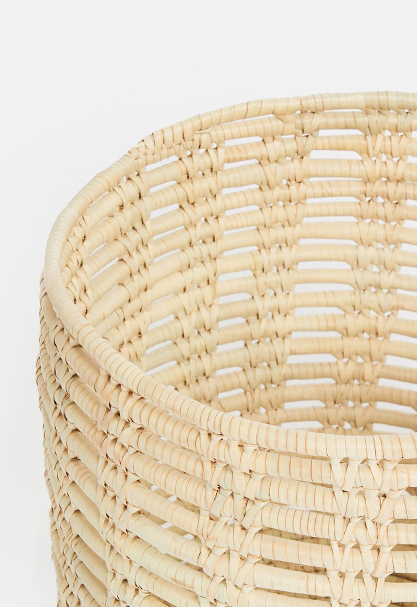 Grey Gardens - Space woven basket small - natural