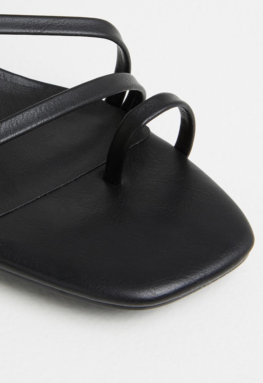 Missguided - Toe post mid heel mule - black