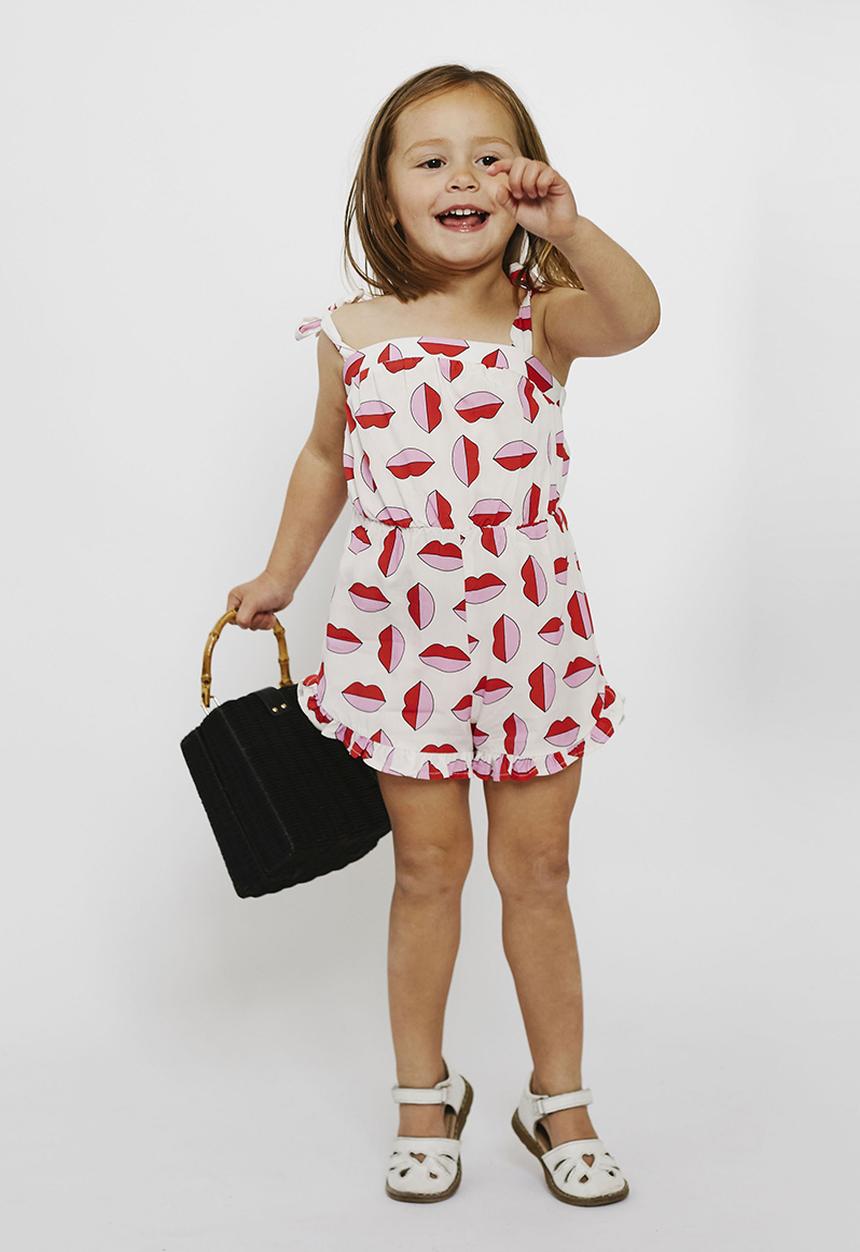 Me&B - Strappy shortall with frill detail - lips print