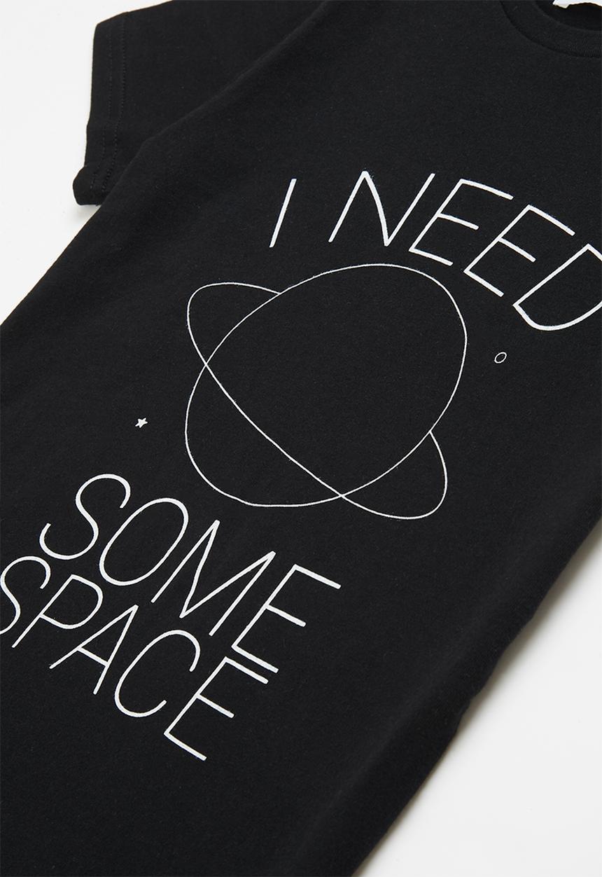 Superbalist - NASA tee & shorts pj set - black