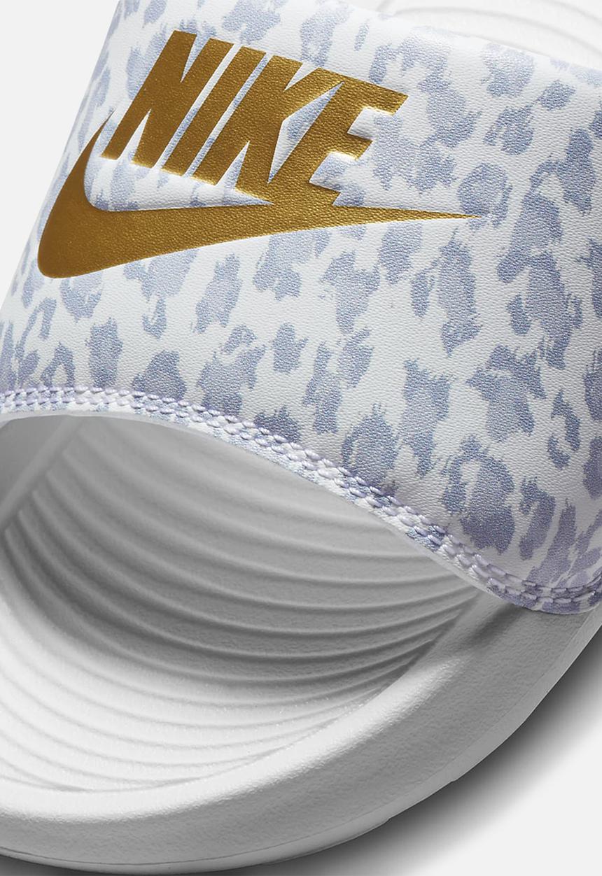 Nike - Nike victori one - white/metallic gold-wolf grey