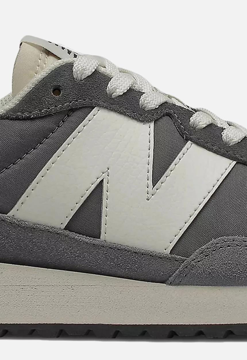 New Balance  - 237 v1 - colour theory - black (001)
