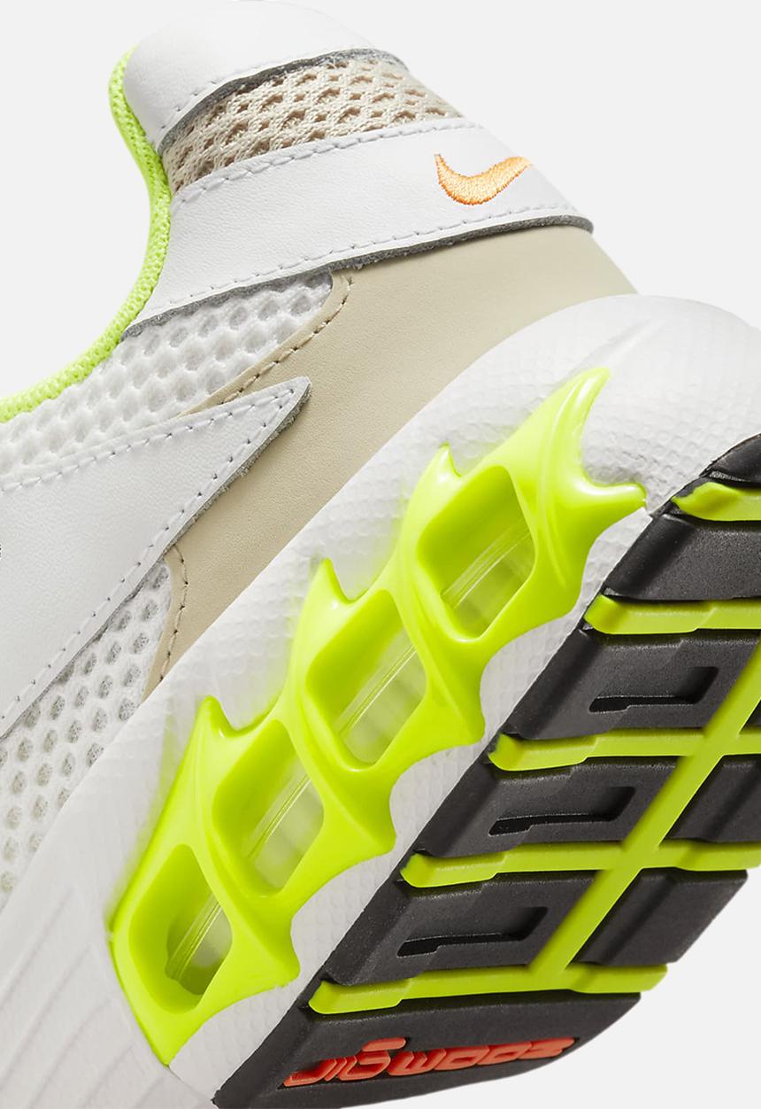 Nike - Zoom air fire - summit white/volt-rattan-sail