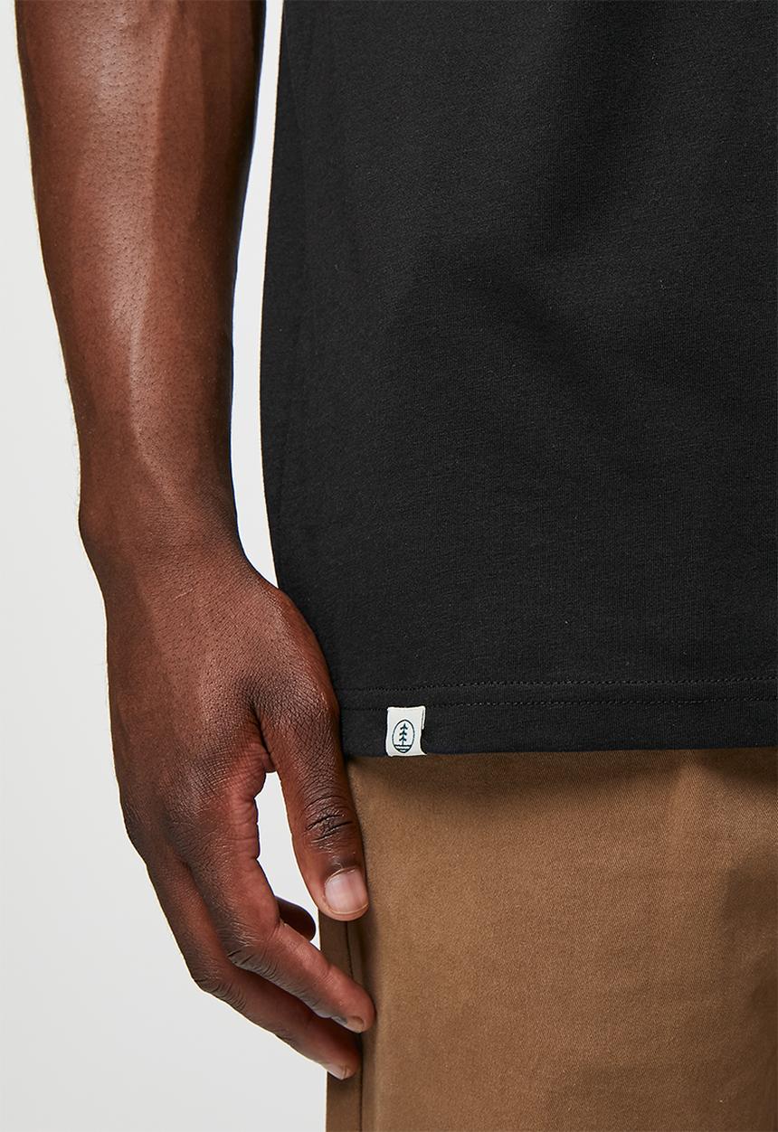 Lark & Crosse - Leo organic crew neck tee with chest embroidery - black