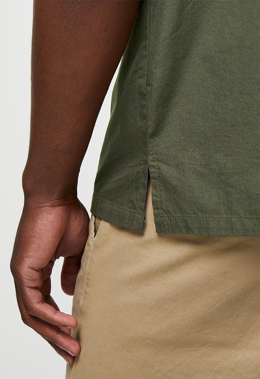 Lark & Crosse - Regular fit cracker poplin pocket short sleeve shirt - khaki