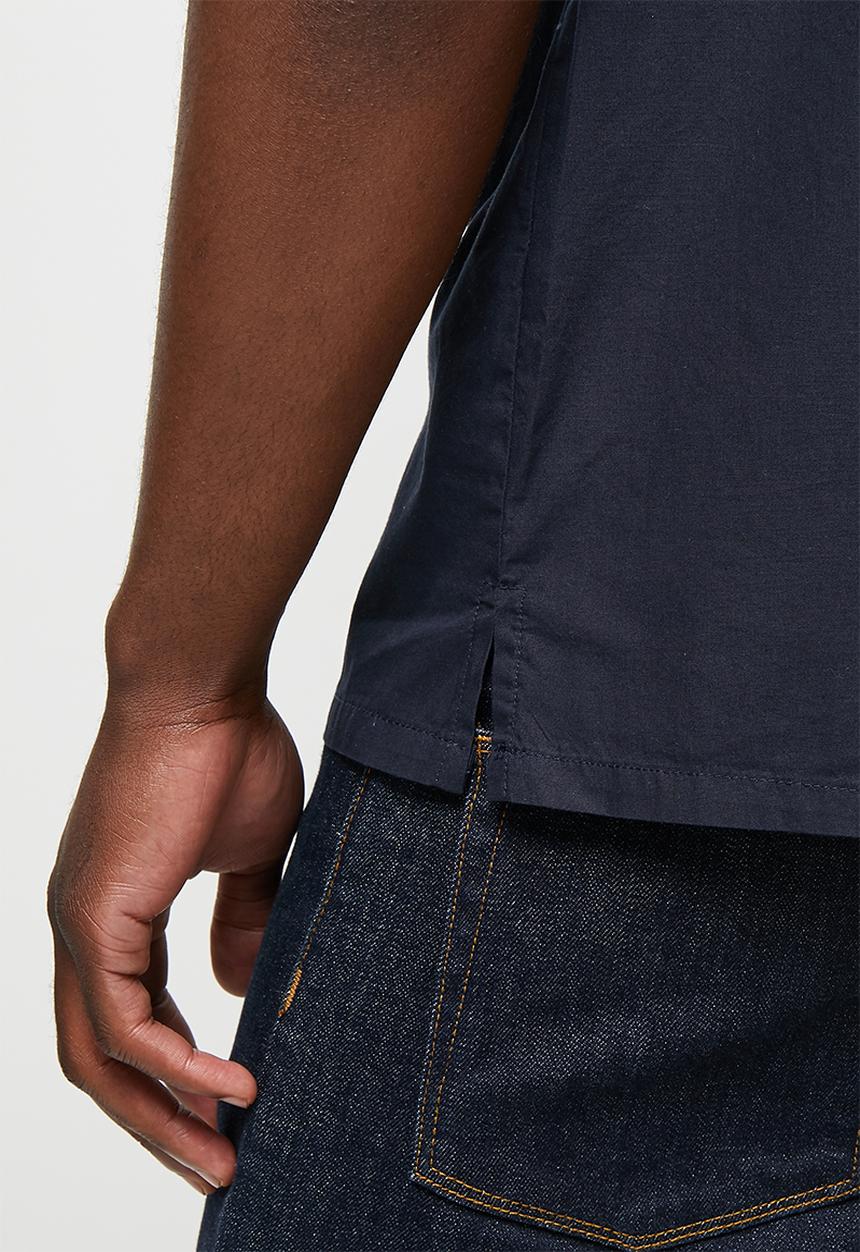 Lark & Crosse - Regular fit cracker poplin pocket short sleeve shirt - navy