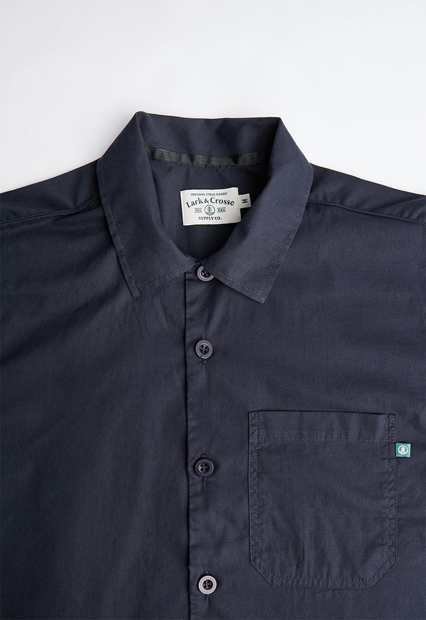 Lark & Crosse - Regular fit cracker poplin pocket short sleeve shirt - navy