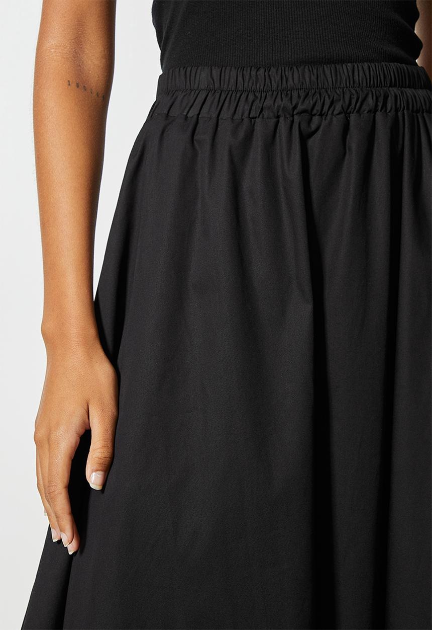 Superbalist - Curved hem midi skirt - black