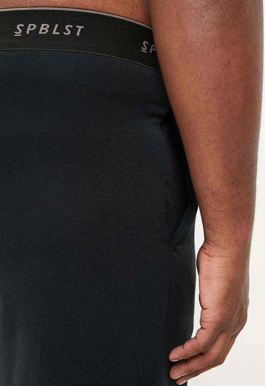 Superbalist - Plus lounge shorts - black