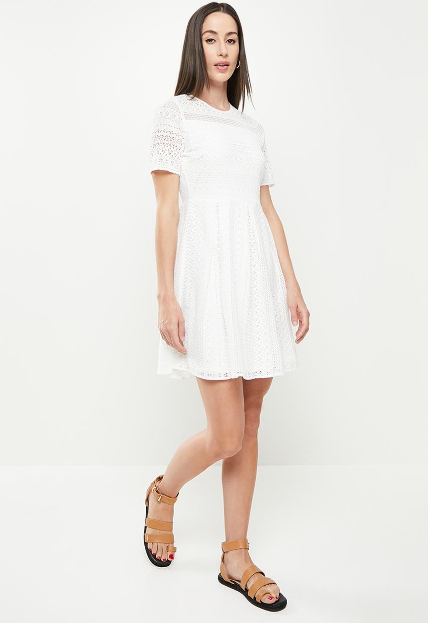 Vero Moda - Honey lace pleated short sleeve dress - snow white