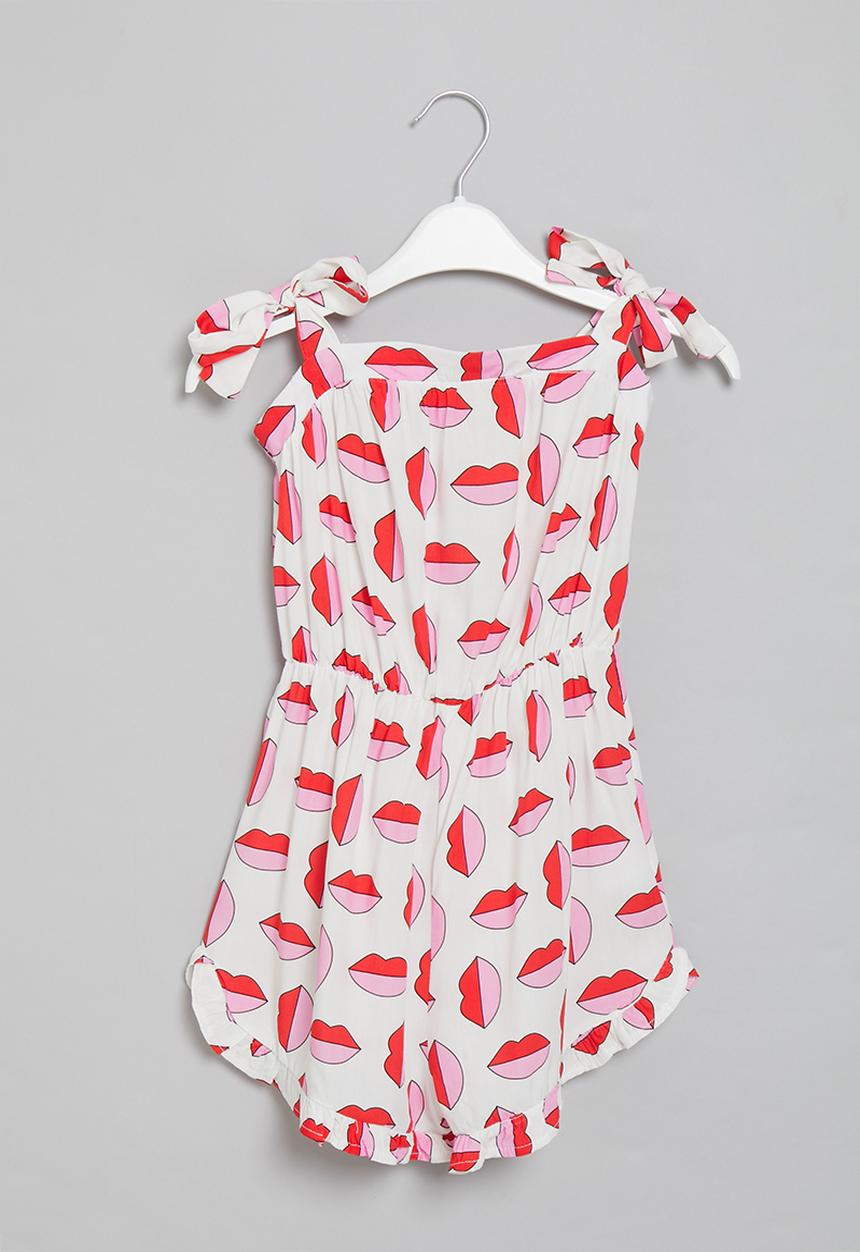 Me&B - Strappy shortall with frill detail - lips print