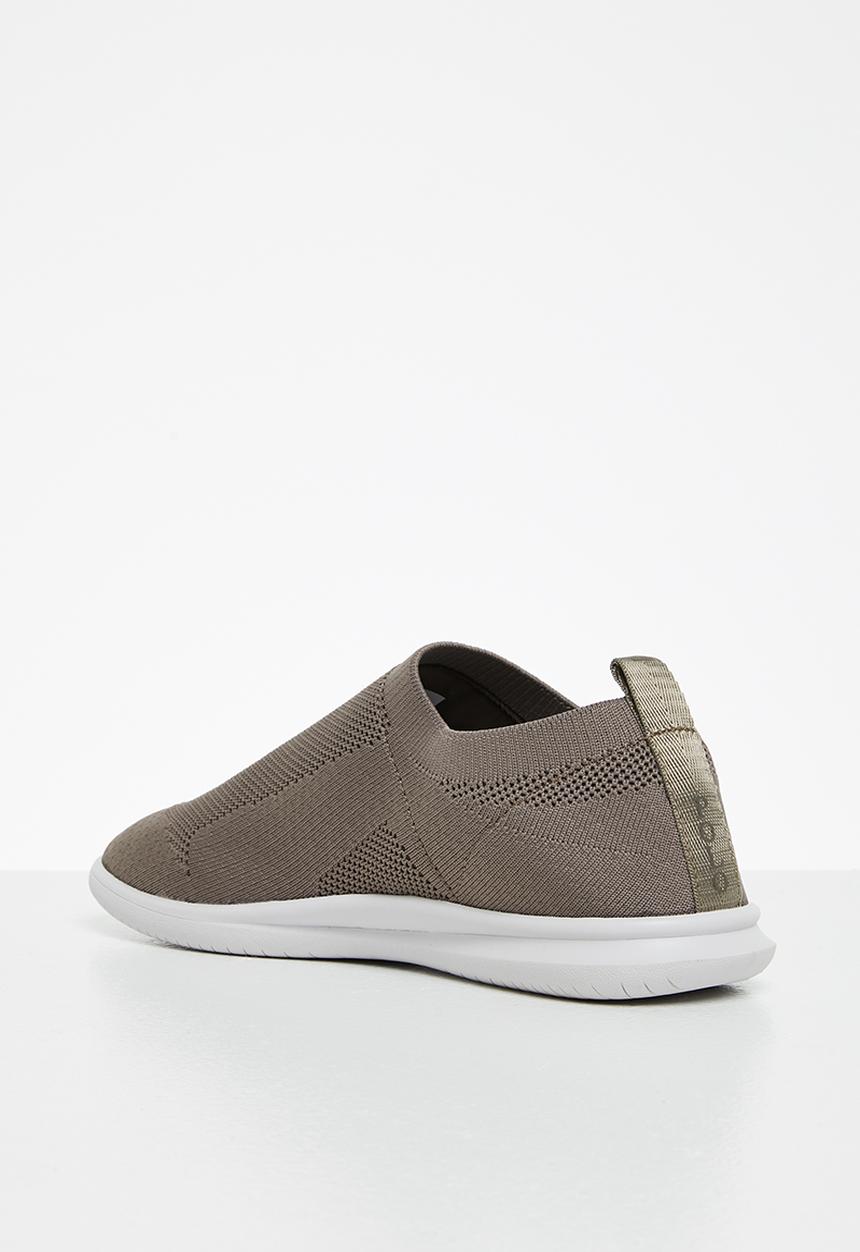 POLO - Ivy athleisure slip on knit sneaker - stone