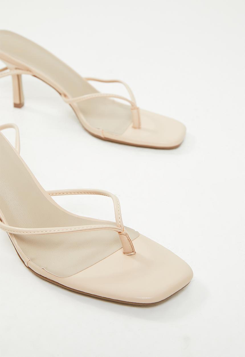 Missguided - Toe post tie up mid heel mule - sand