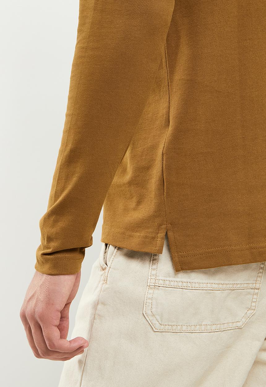 Only & Sons - Volker reg pocket quarter zip tee - monks robe