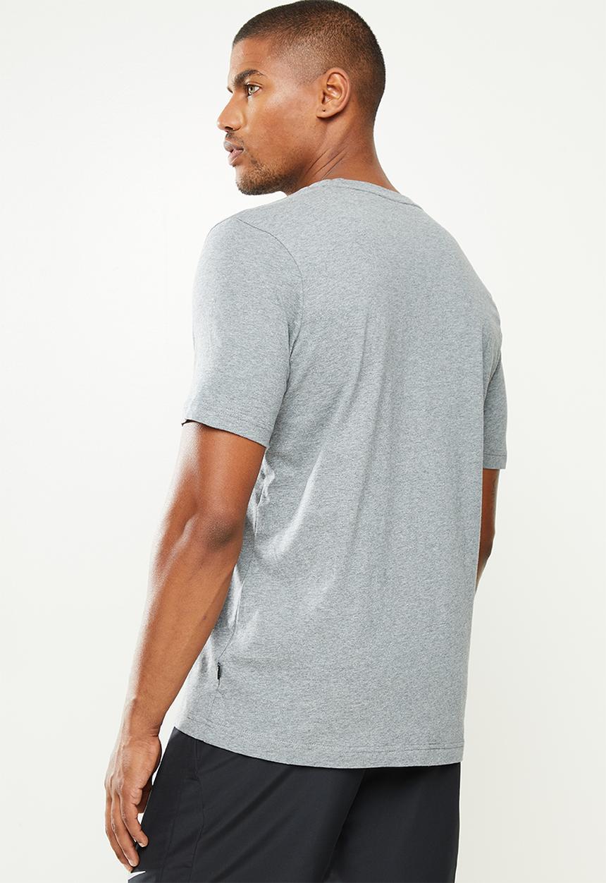 PUMA - Ess V-neck tee - grey 