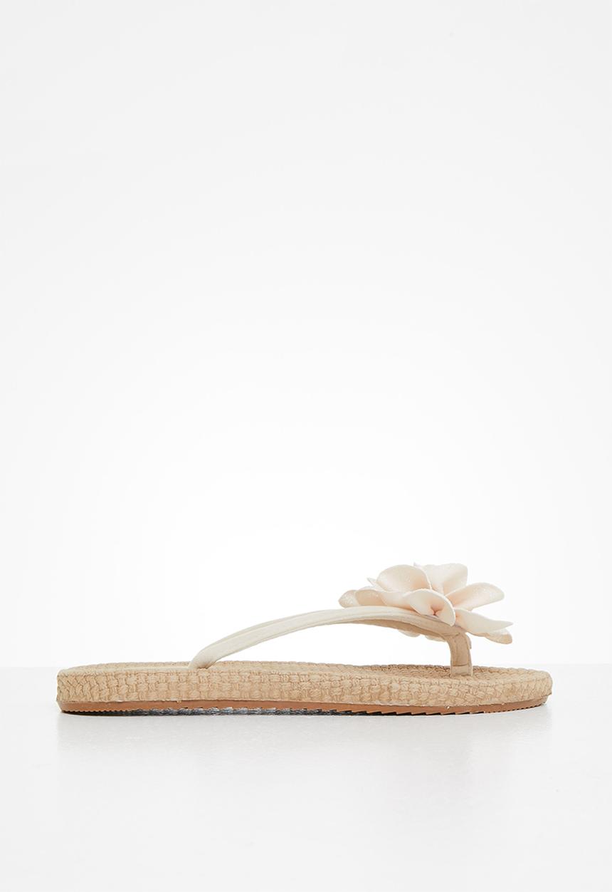 Rebel Republic - Tween girls flower flip flops - cream