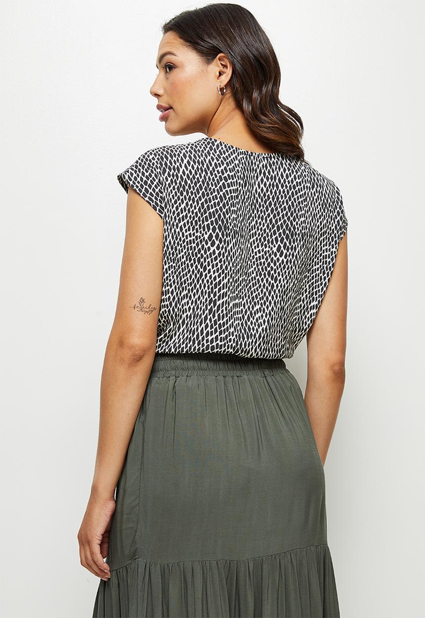 edit - Basic woven shell - black & neutral
