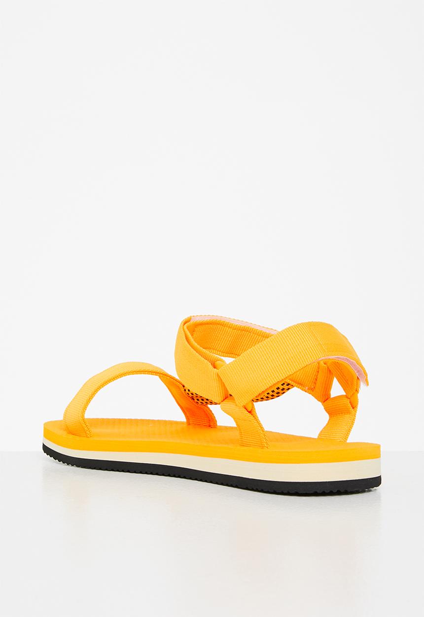 Tom Tom - Sporty chunky sandal - yellow