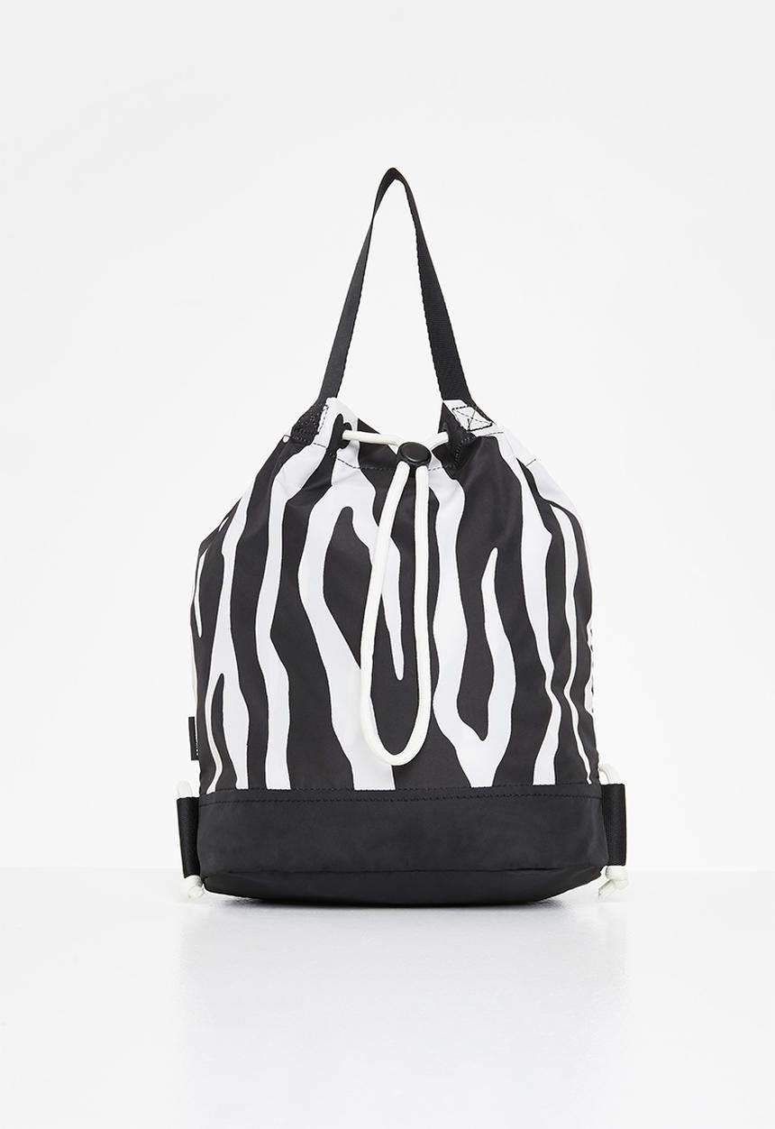 Converse - Bucket bag -  black & egret