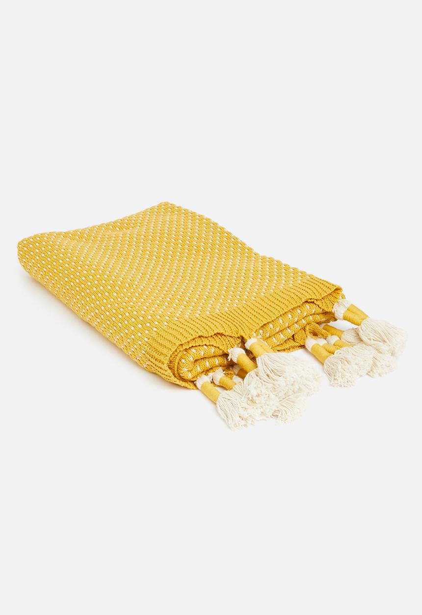 Sixth Floor - Sol cotton throw with tassels - yellow
