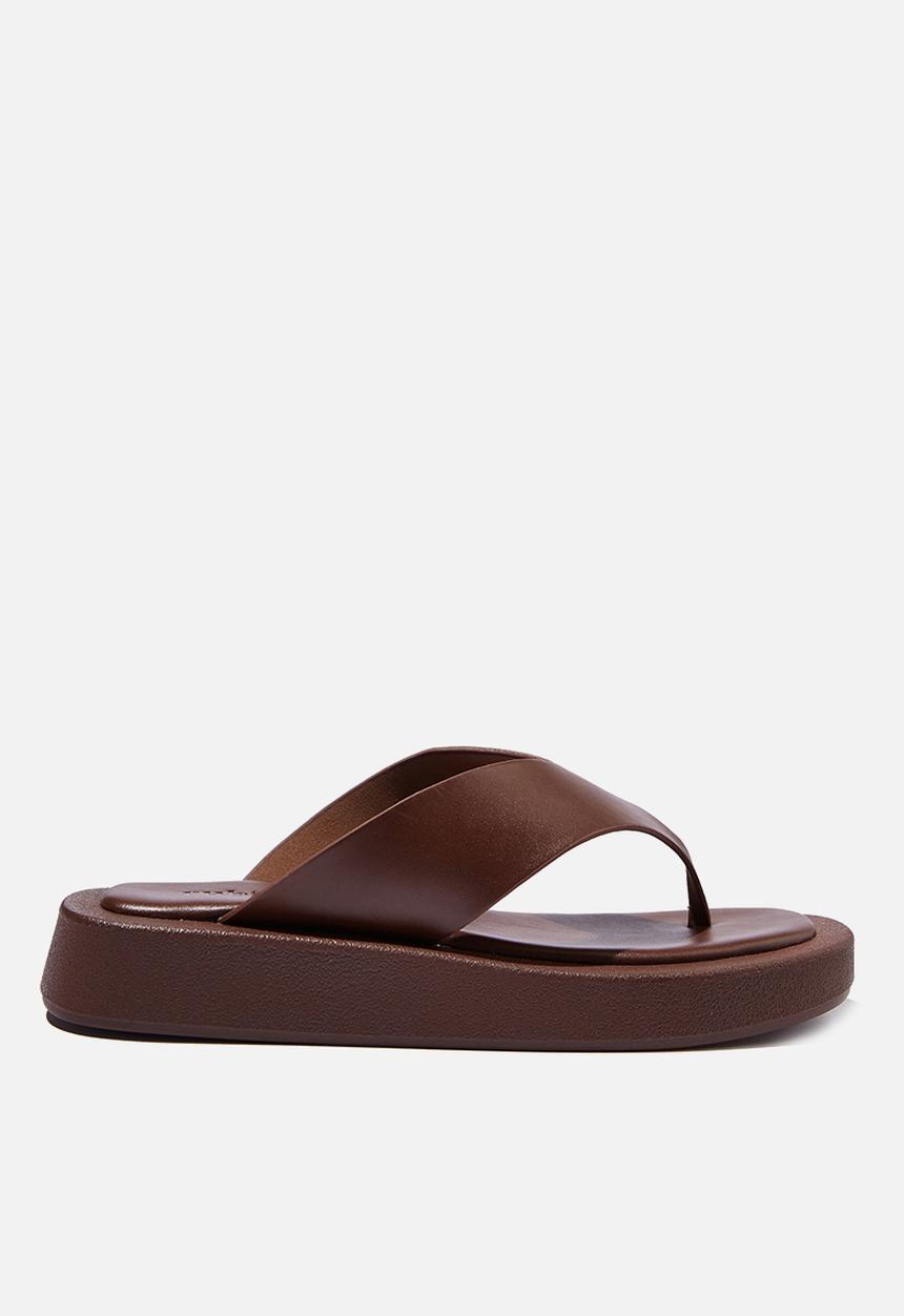 Cotton On - Sadie flip flop flatform - chocolate pu